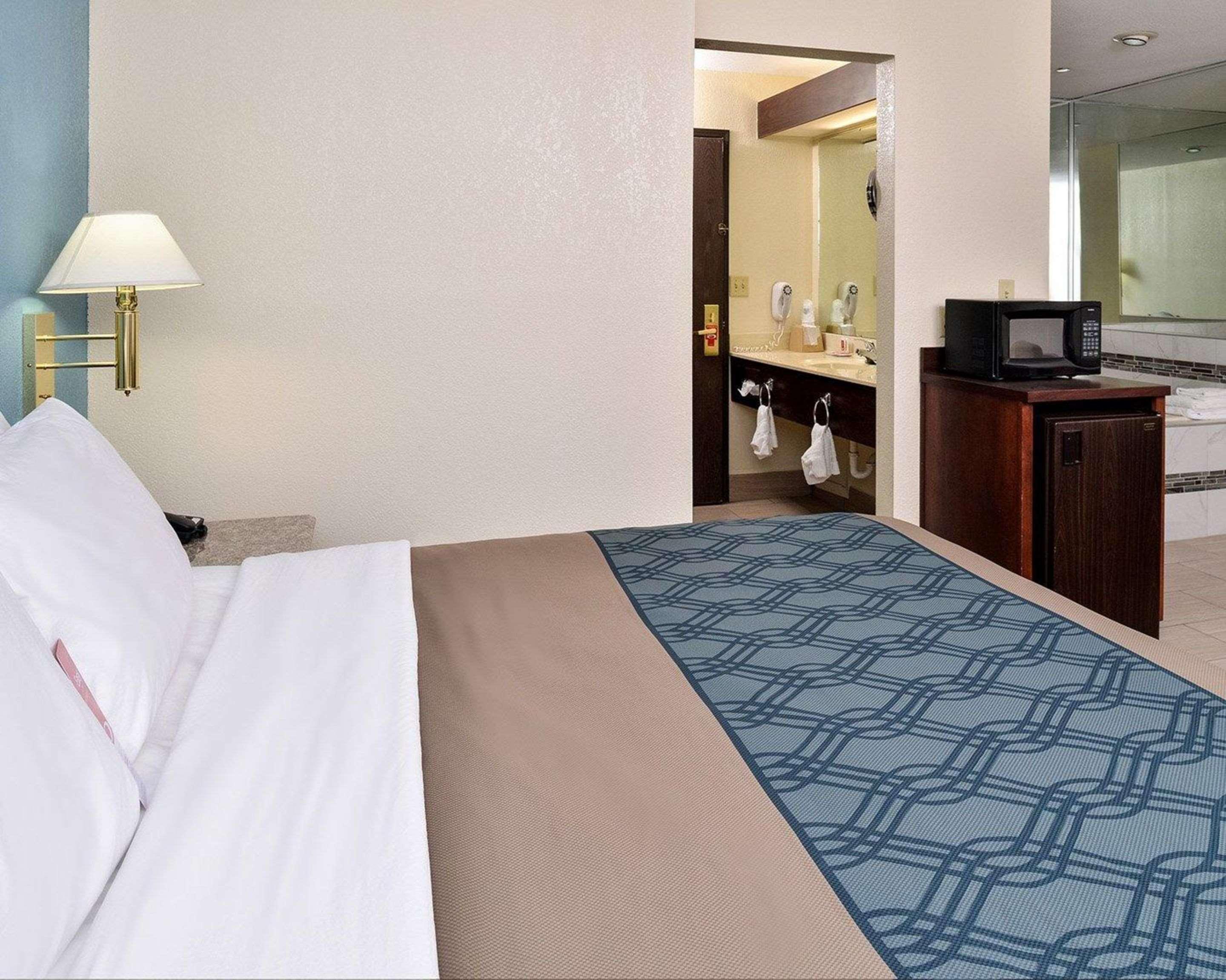 Econo Lodge Inn & Suites Shelbyville Exteriér fotografie