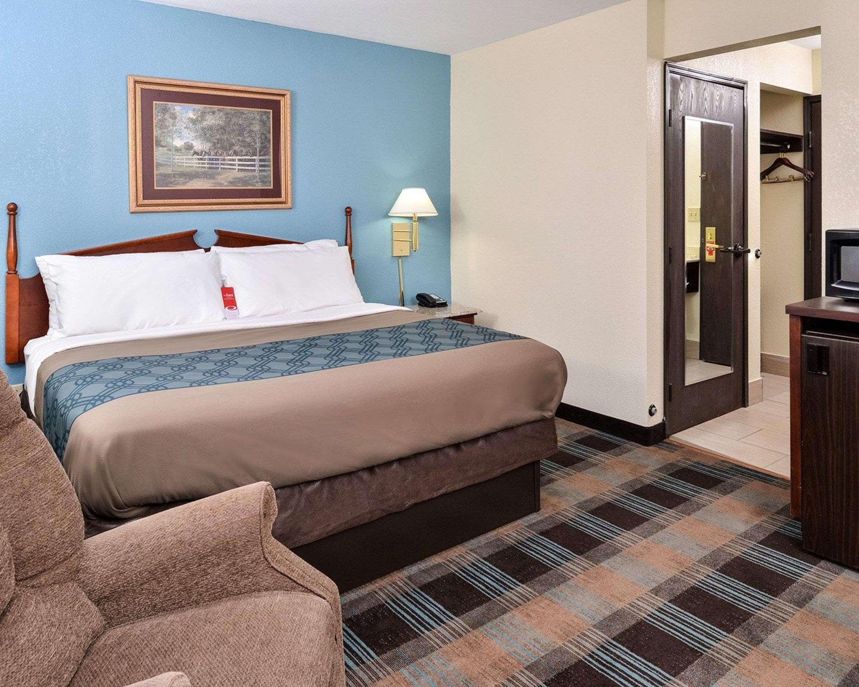 Econo Lodge Inn & Suites Shelbyville Exteriér fotografie