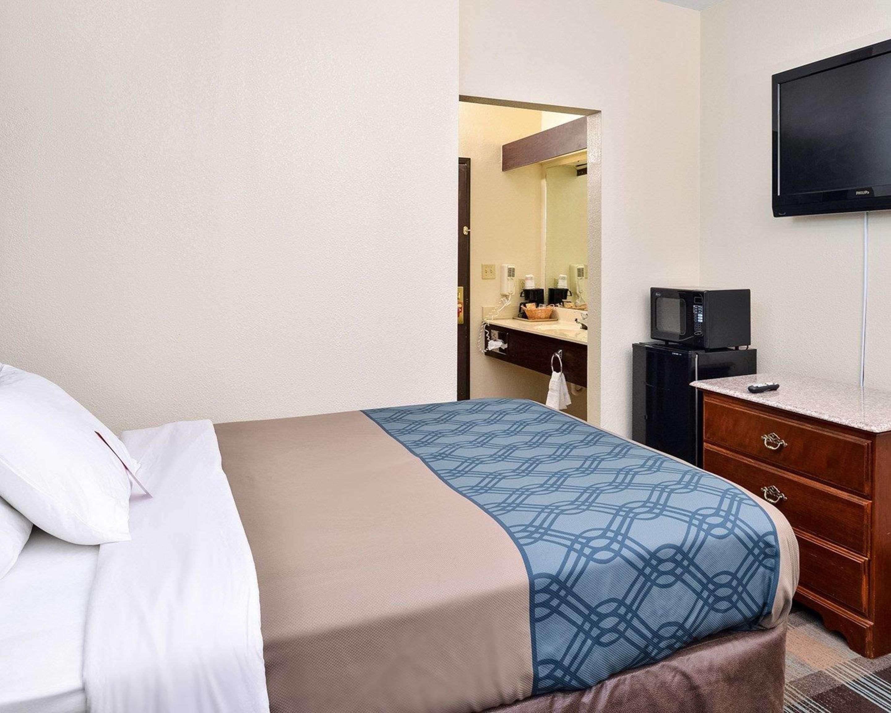 Econo Lodge Inn & Suites Shelbyville Exteriér fotografie