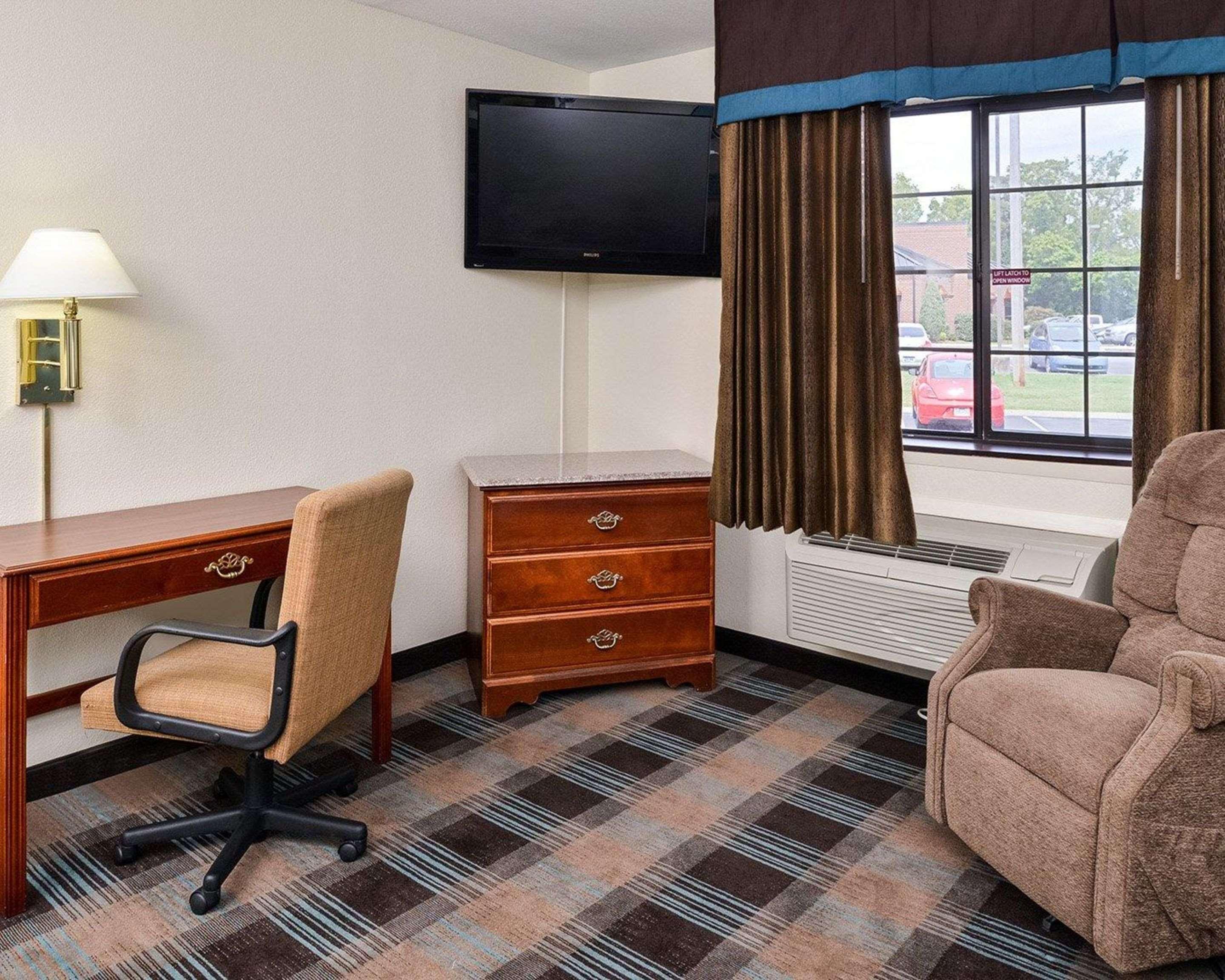 Econo Lodge Inn & Suites Shelbyville Exteriér fotografie