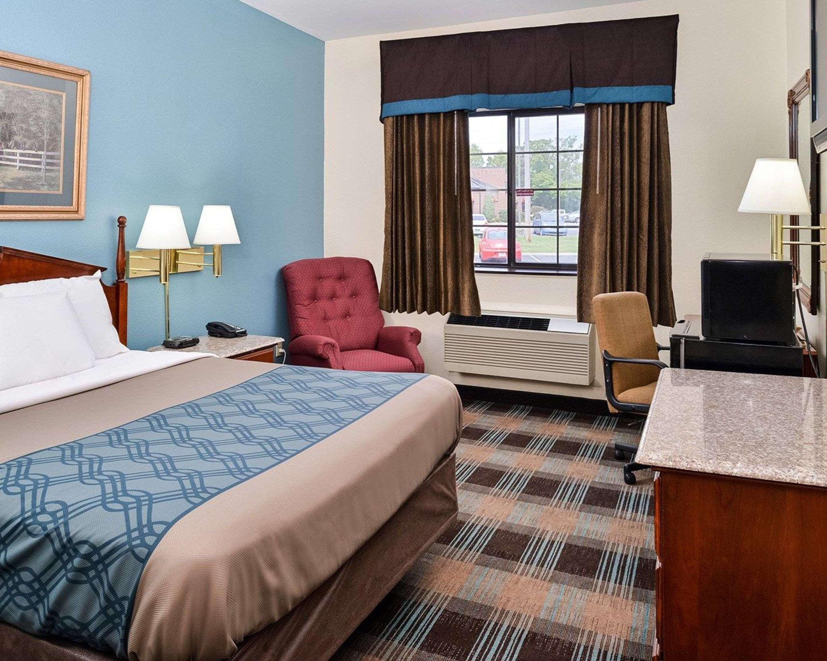 Econo Lodge Inn & Suites Shelbyville Exteriér fotografie