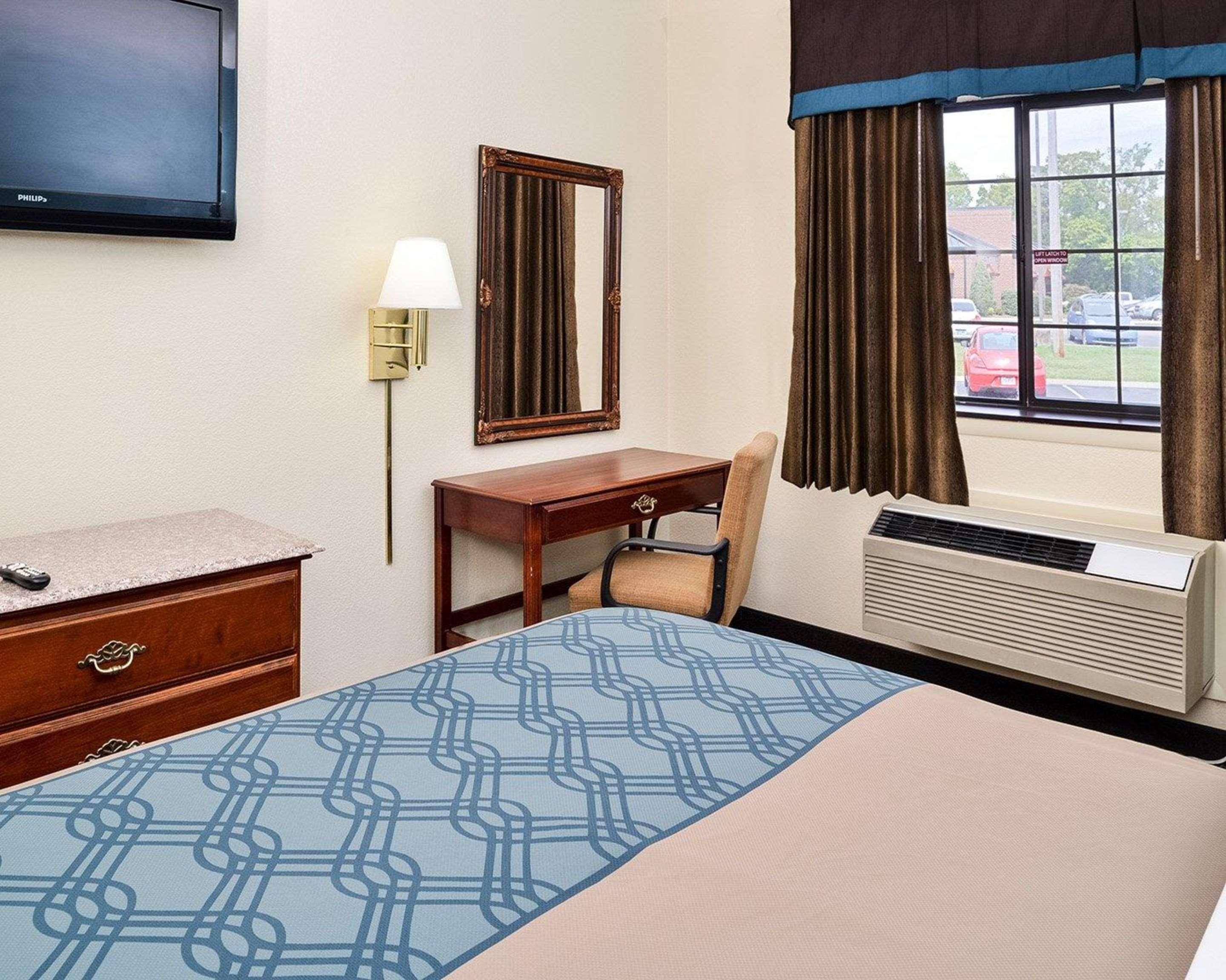 Econo Lodge Inn & Suites Shelbyville Exteriér fotografie