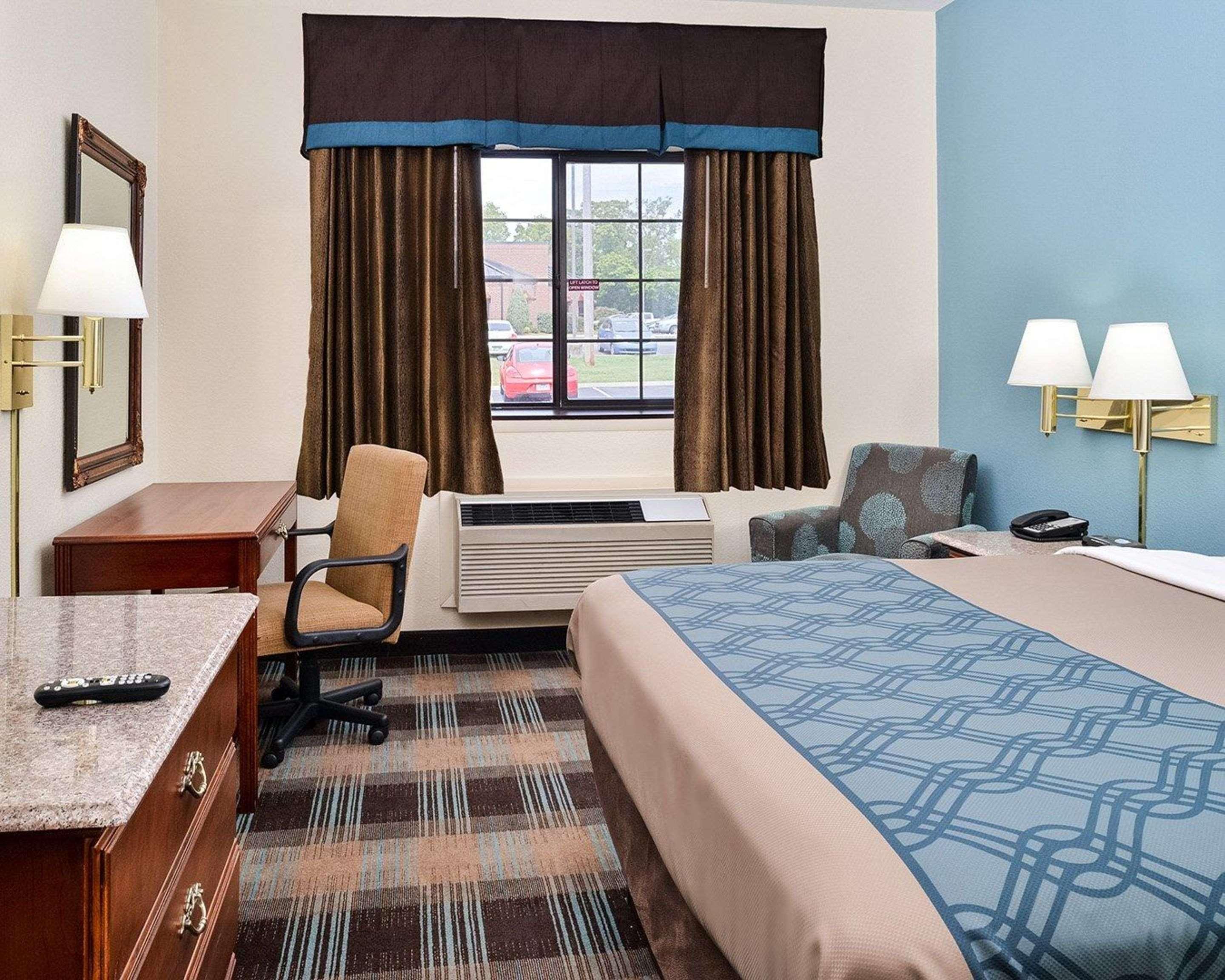 Econo Lodge Inn & Suites Shelbyville Exteriér fotografie