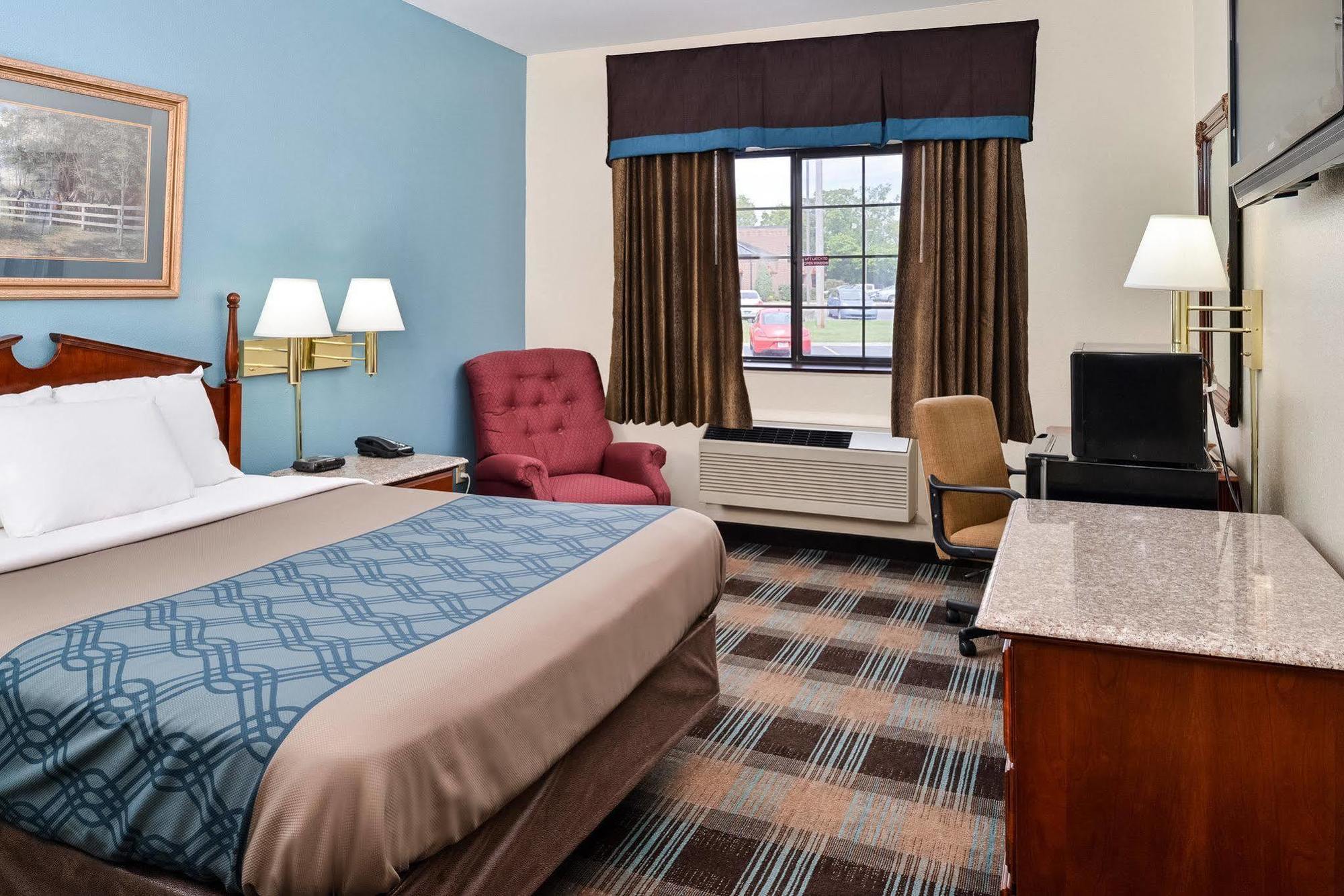 Econo Lodge Inn & Suites Shelbyville Exteriér fotografie